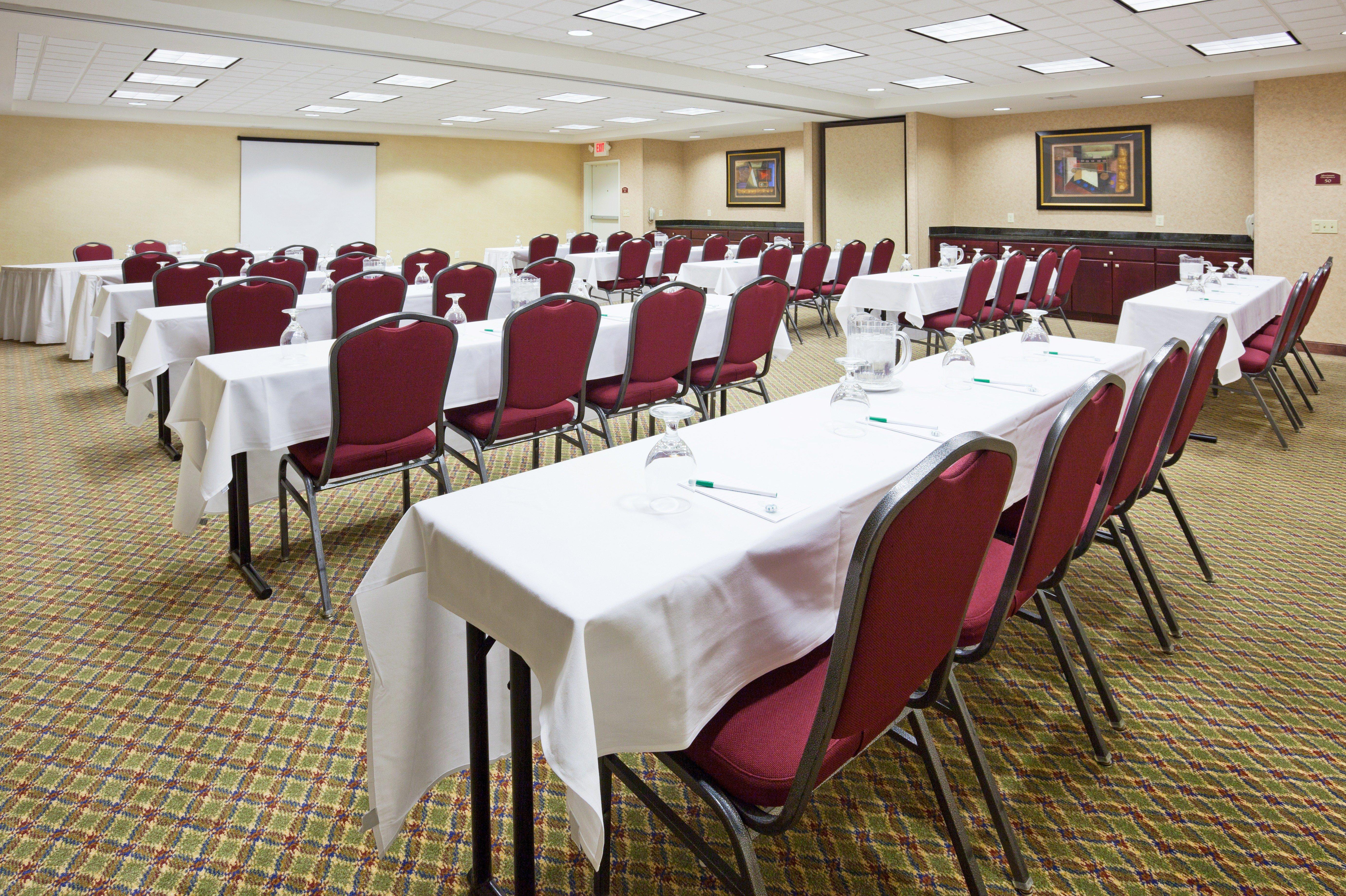 Holiday Inn Conference Center Marshfield, An Ihg Hotel Exterior foto
