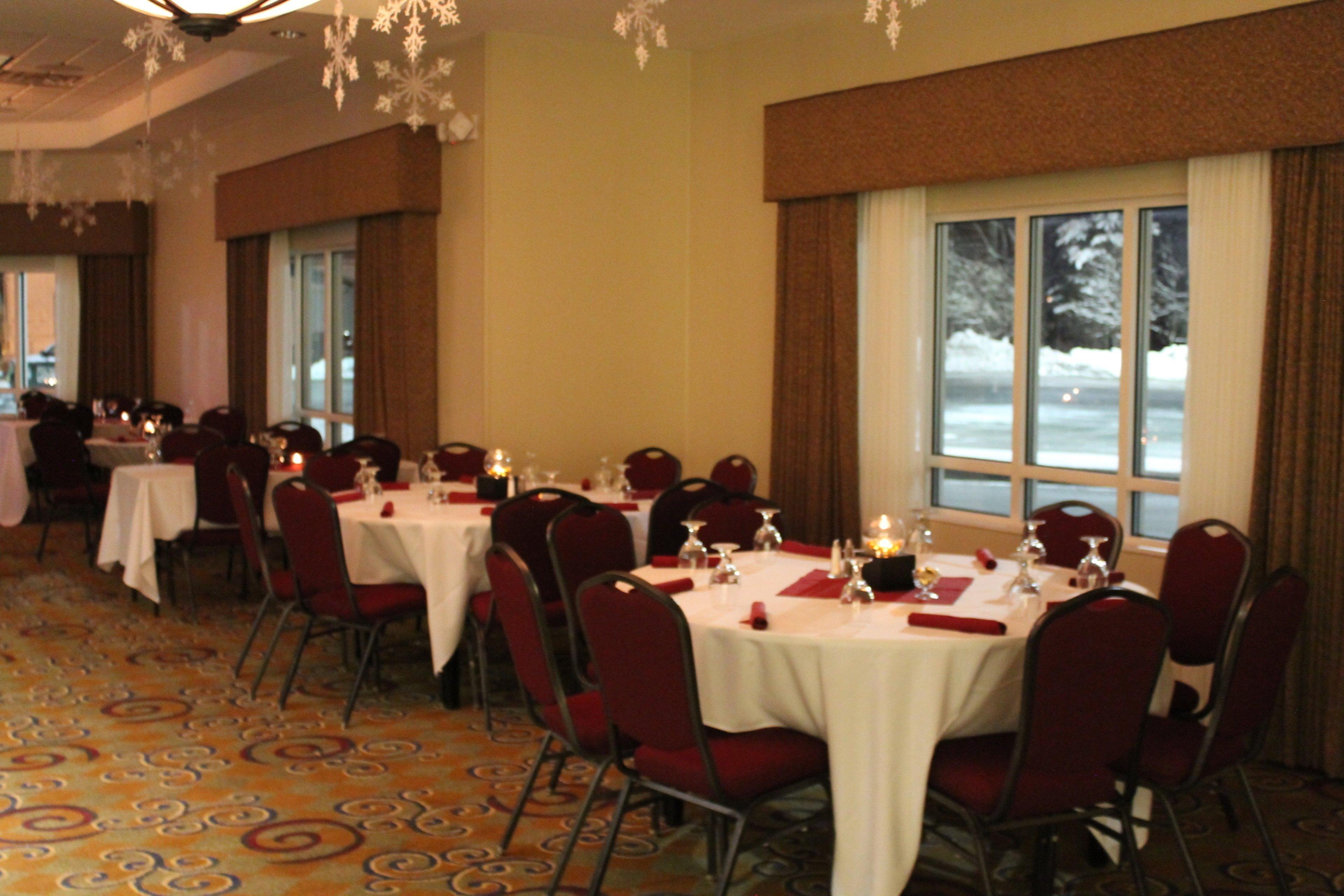 Holiday Inn Conference Center Marshfield, An Ihg Hotel Exterior foto